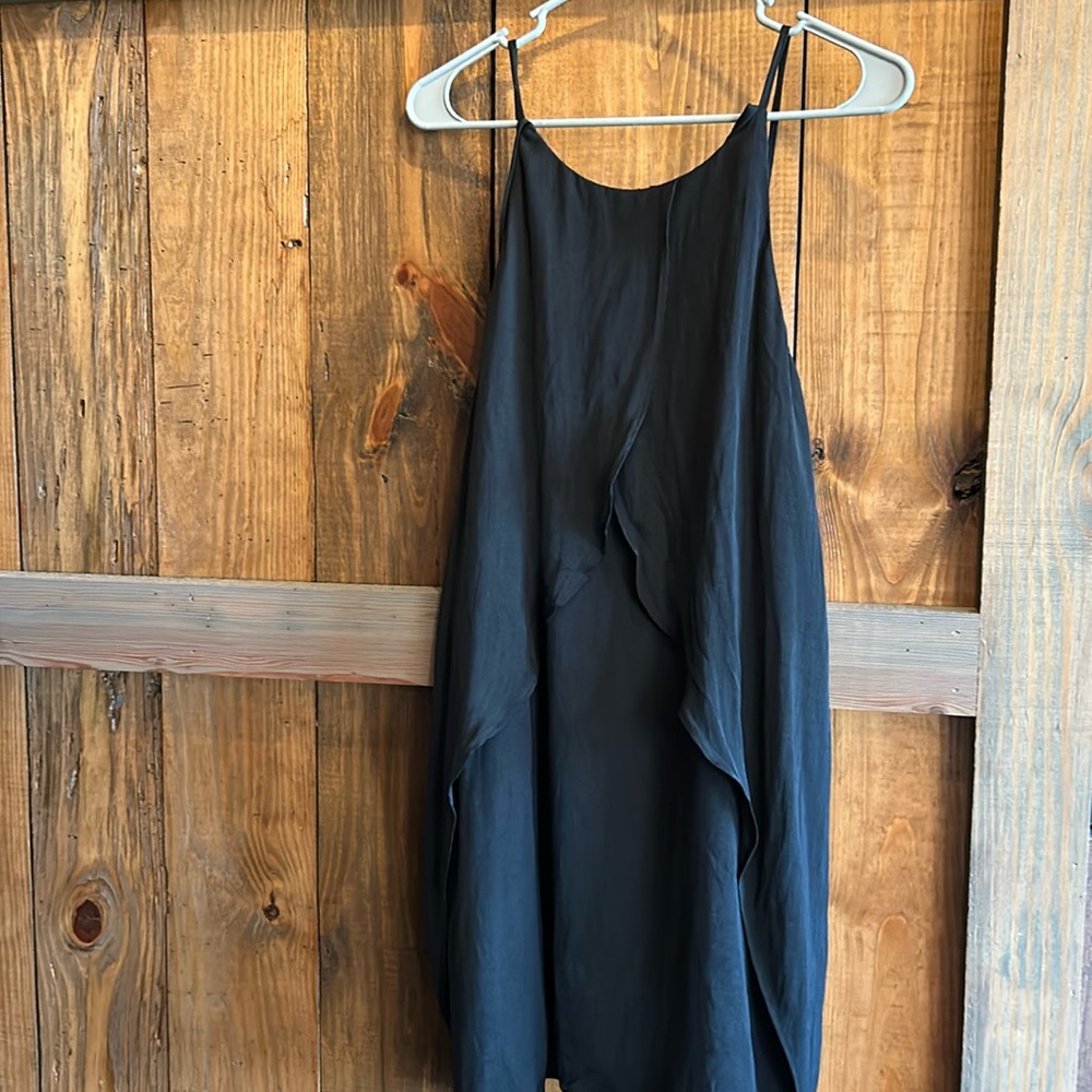 SERONE black dress. Size large Juniors. Cute. New never worn.